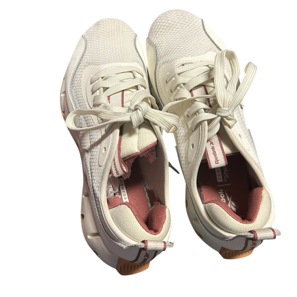 Reebook Women's White and Pink Sneakers